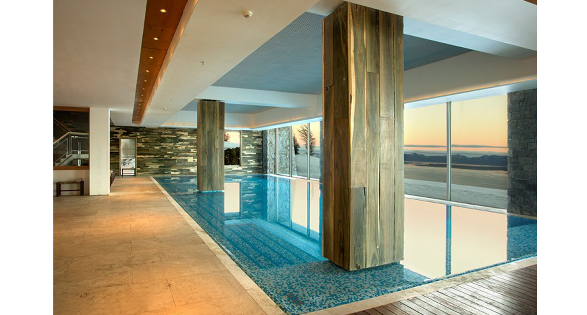 Arakur Ushuaia Resort & Spa indoor pool