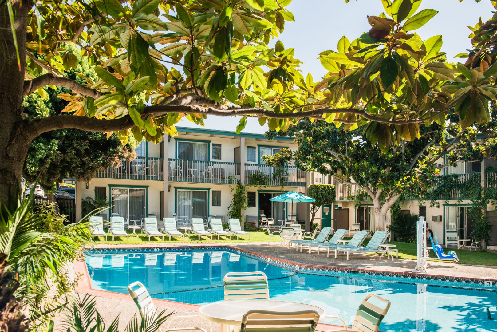 Best Western Plus Santa Barbara outdoor pool