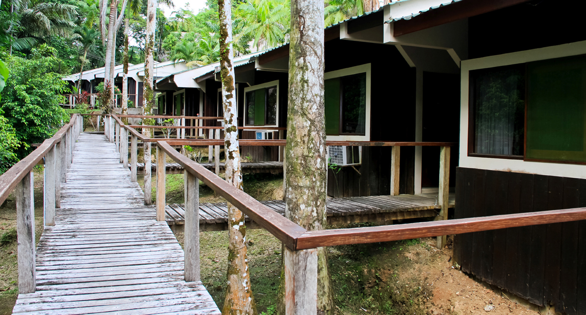 Ceiba Tops Lodge exterior