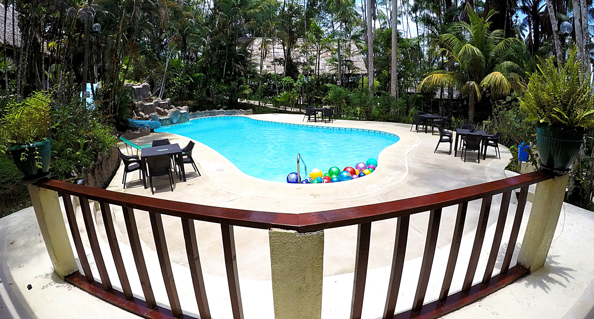Ceiba Tops Lodge outdoor pool