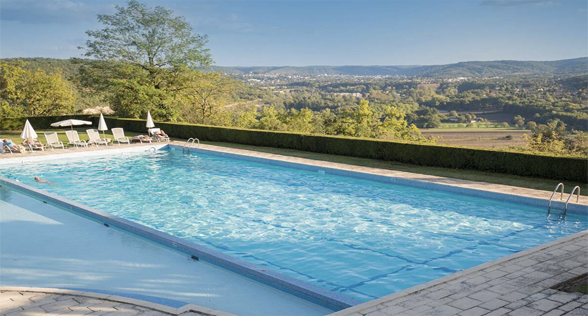 Chateau de Mercues outdoor pool