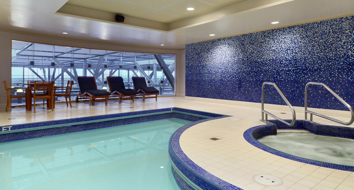 Fairmont Airport Hotel Vancouver indoor pool