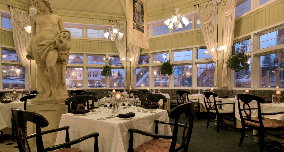 Fairmont Banff Springs Hotel indoor dining