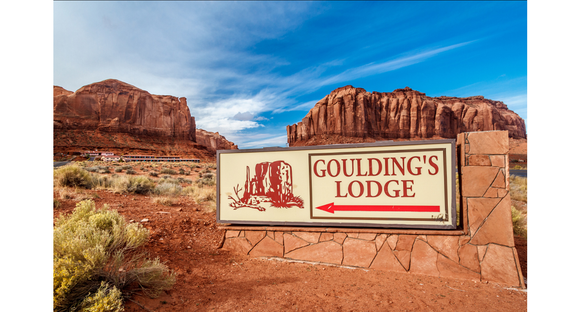 Goulding's Lodge sign at the entrance