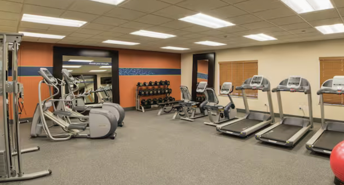 Hampton Inn Zion fitness room