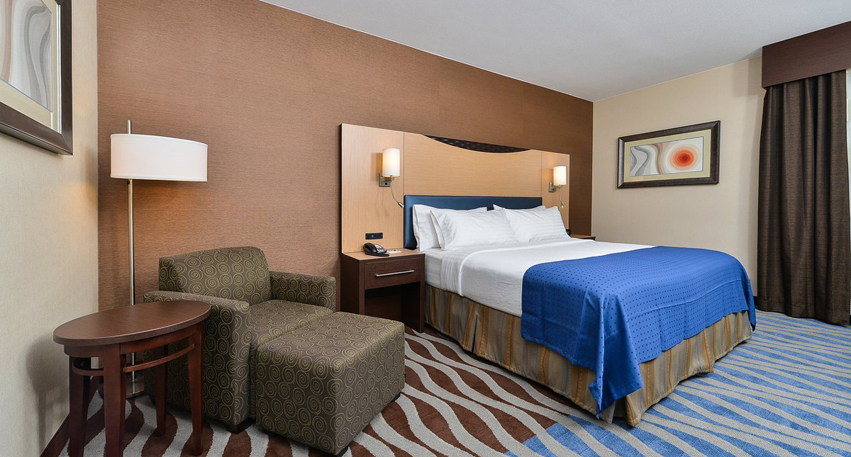 Holiday Inn Cody-At Buffalo Bill Village standard guest room