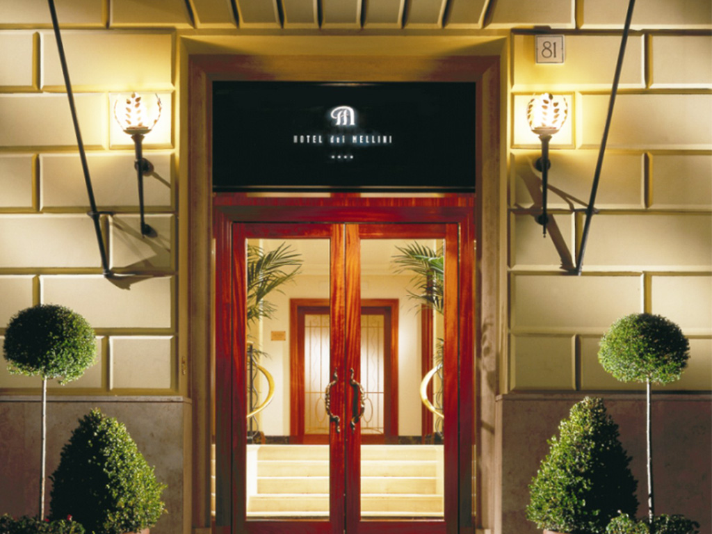 Hotel dei Mellini entryway