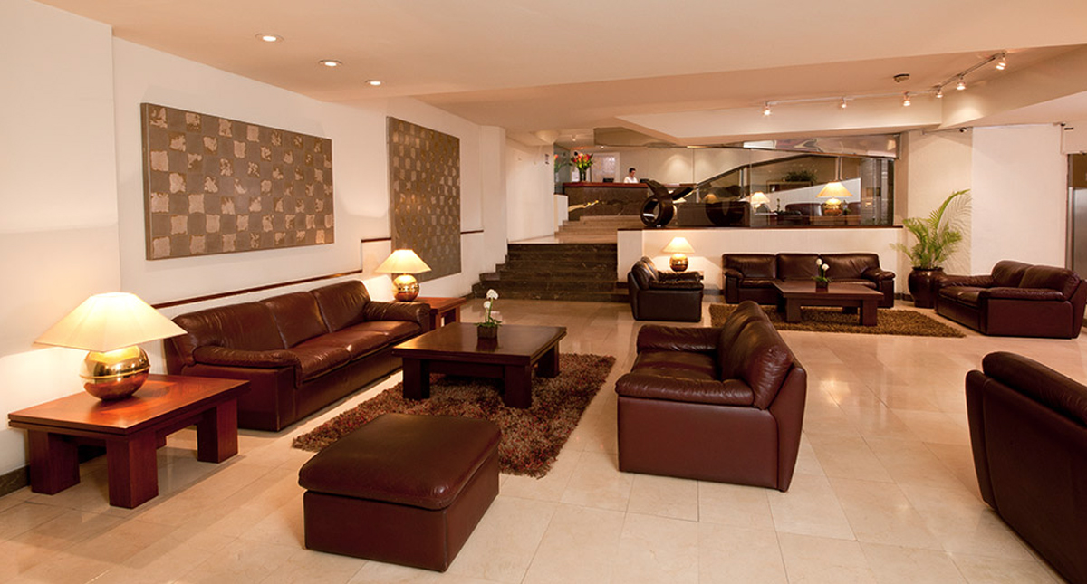 Hotel Estelar Miraflores lobby