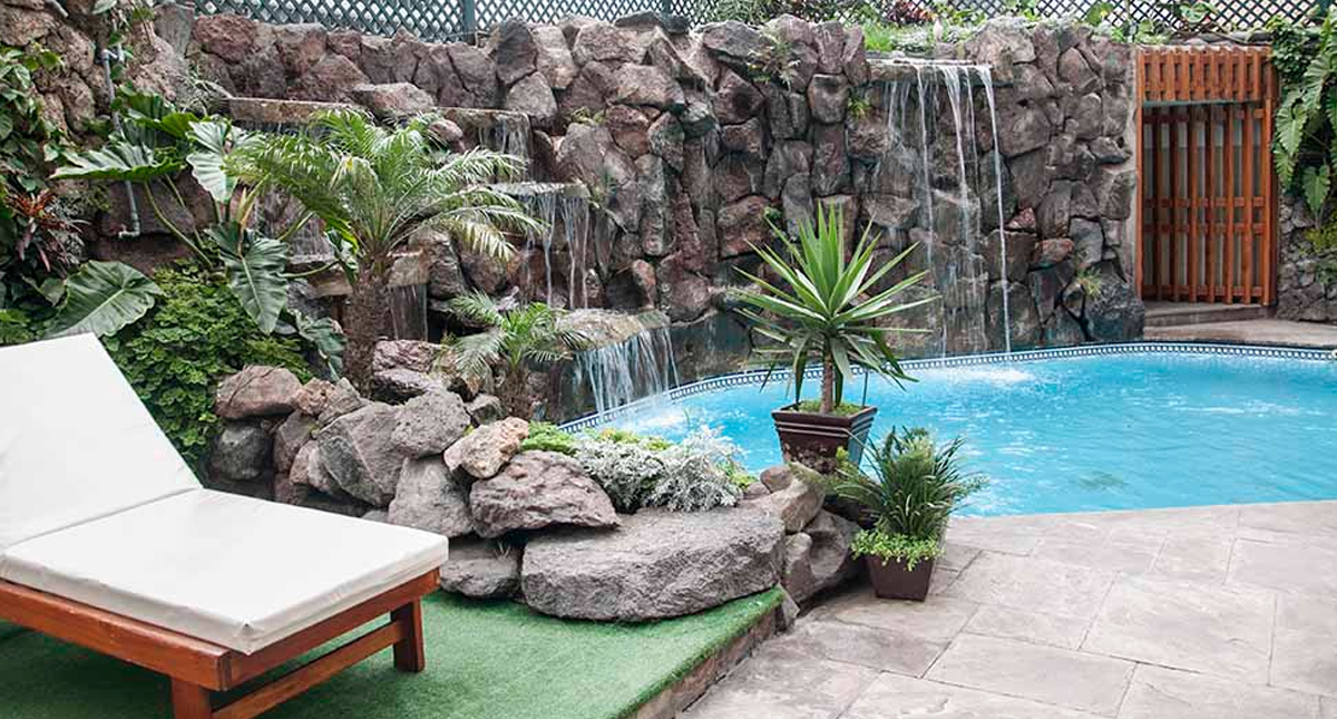 Hotel Estelar Miraflores outdoor pool