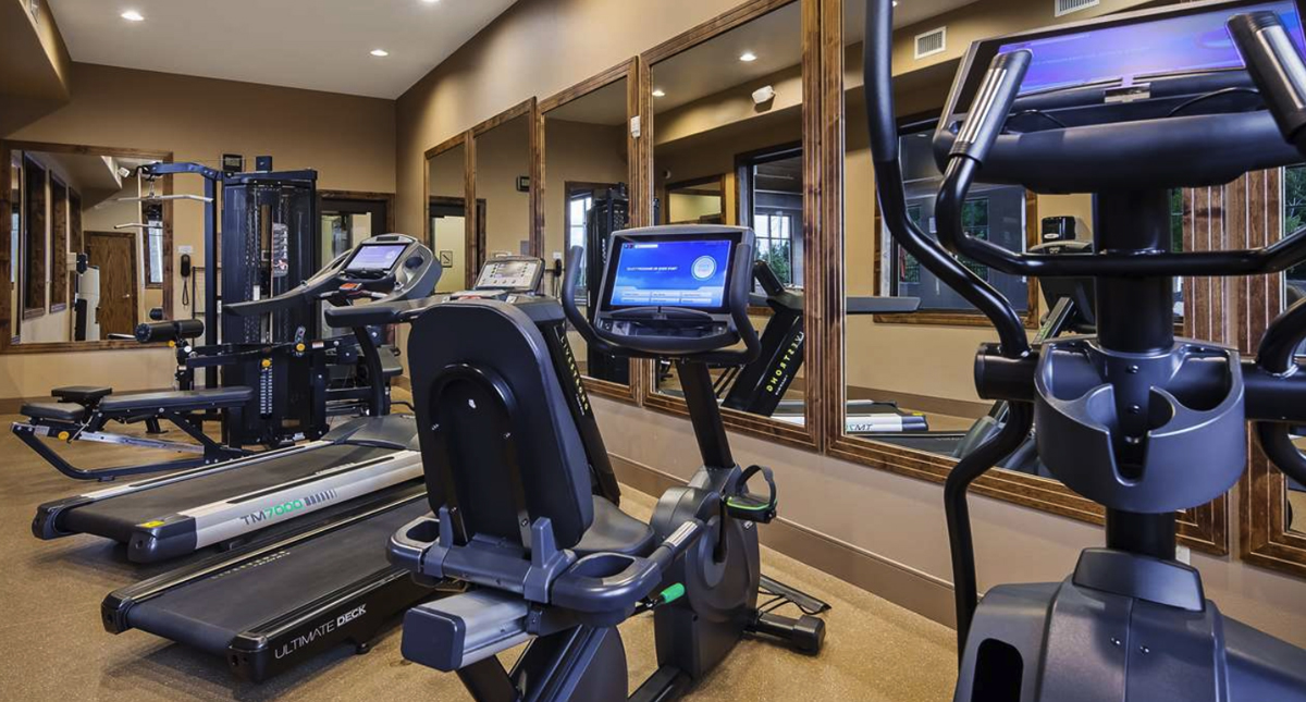 Ivy Inn & Suites fitness room