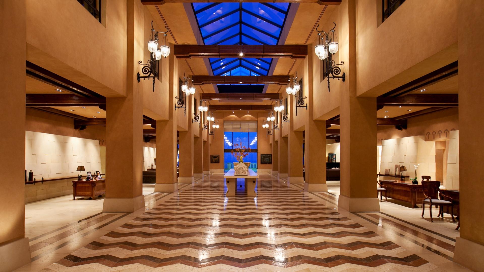 Kempinski Hotel Ishtar Dead Sea lobby
