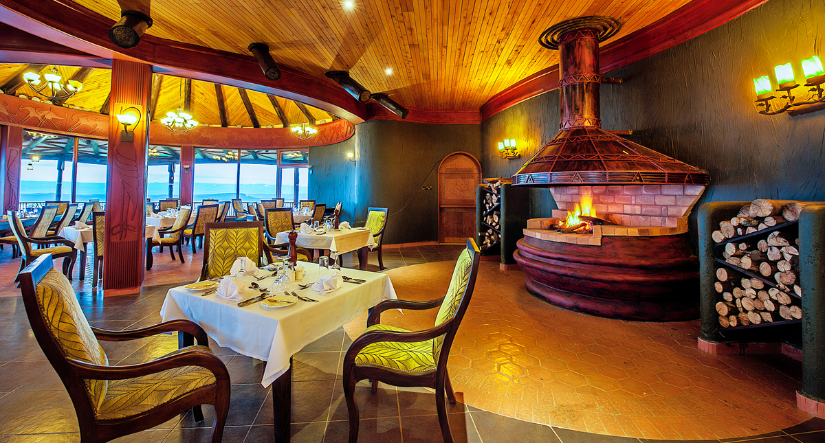 Lake Nakuru Sopa Lodge restaurant dining area