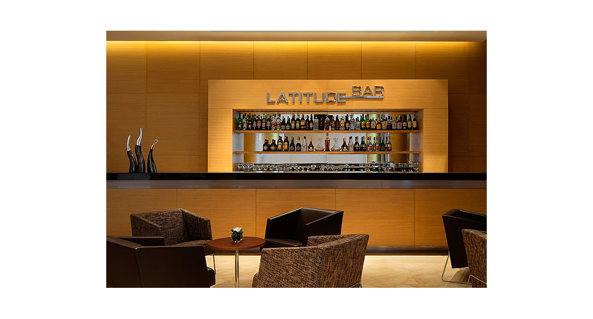 Le Meridien Airport Hotel Latitude Bar