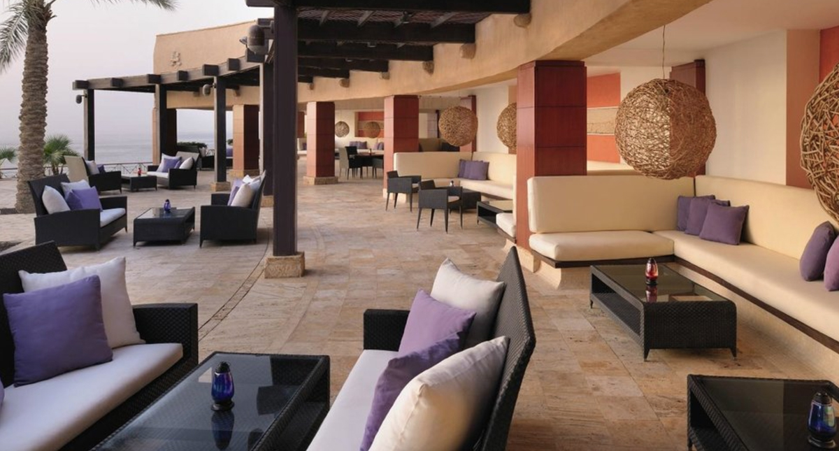 Movenpick Resort Dead Sea patio