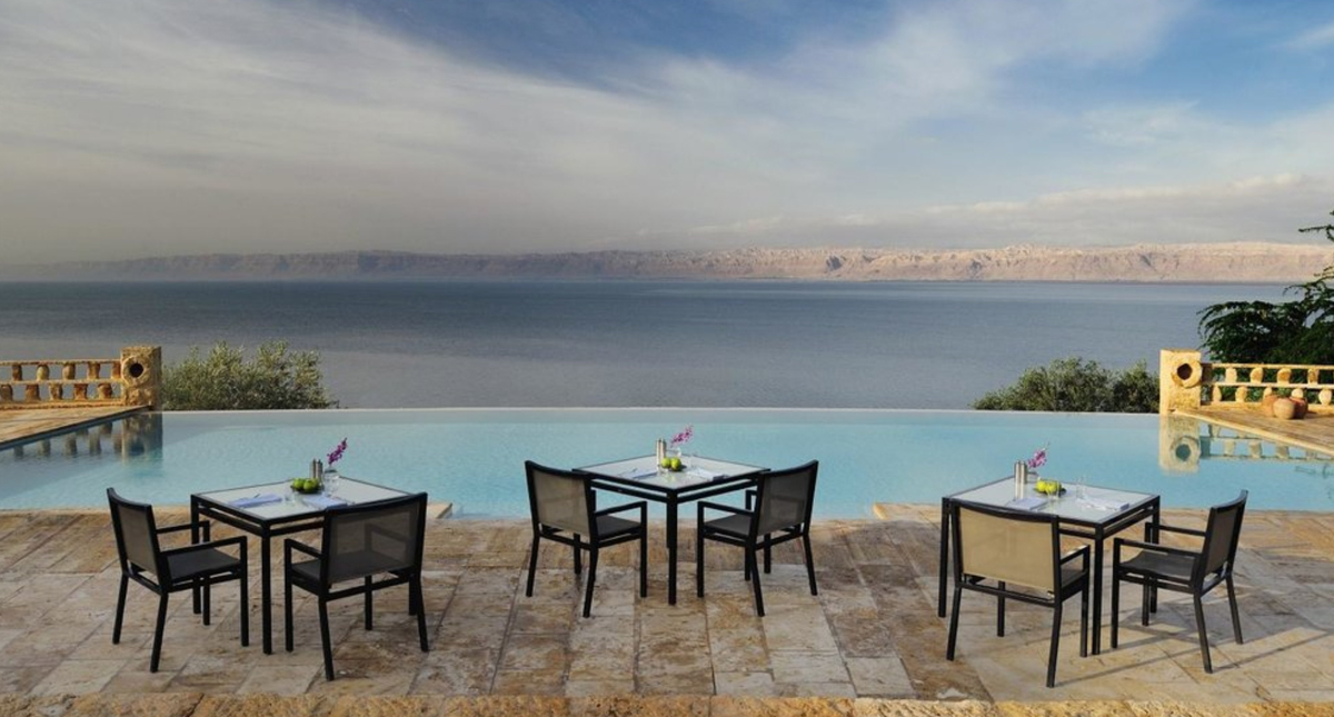 Movenpick Resort Dead Sea pool seating