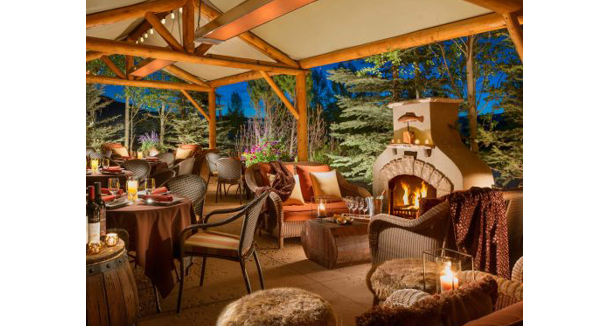 Rustic Inn at Jackson Hole Creekside Resort and Spa restaurant and fireside seating