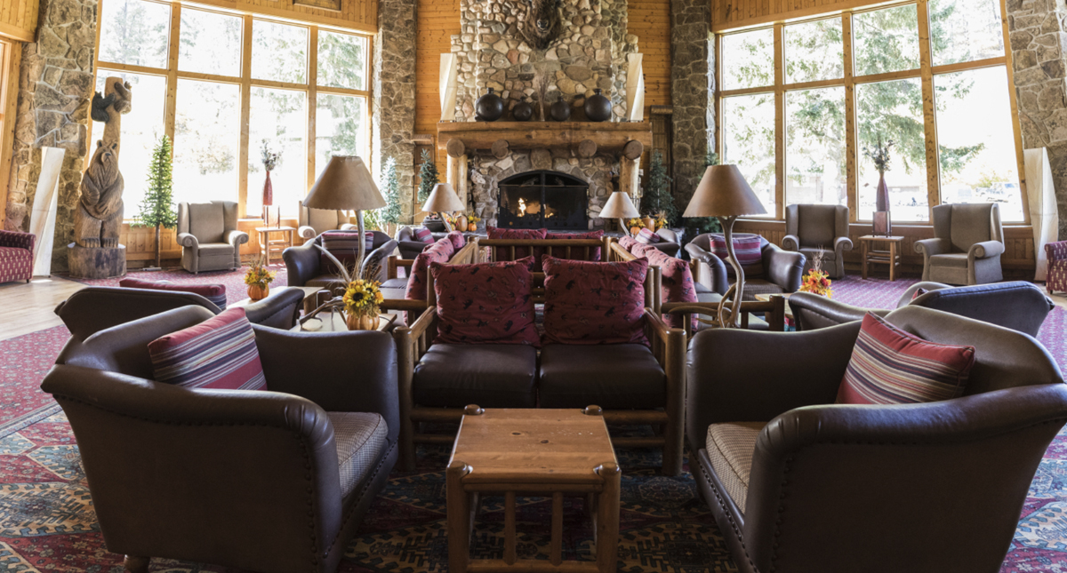 Spearfish Canyon Lodge lobby