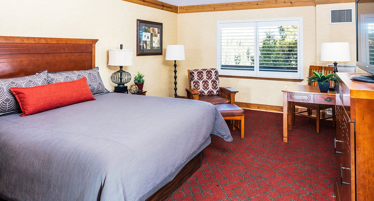 Tenaya Lodge standard king room