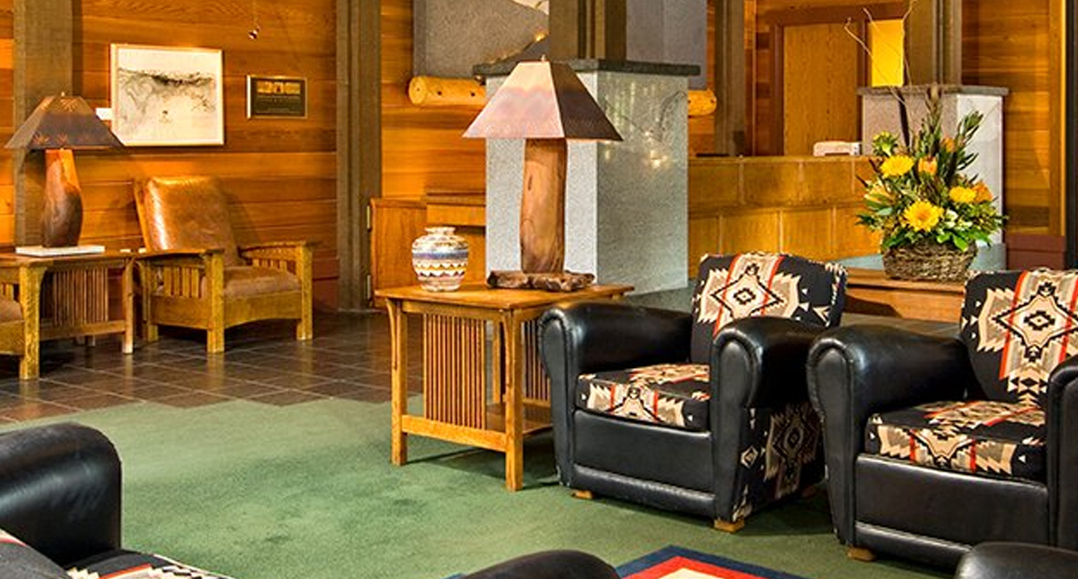 Wuksachi Lodge lobby