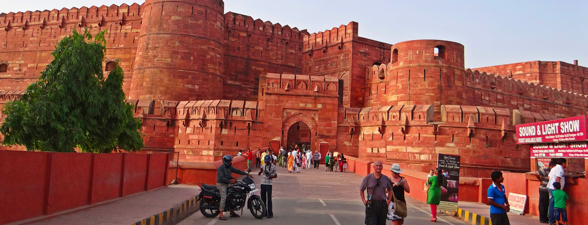 Walking path leading into Agra Fort