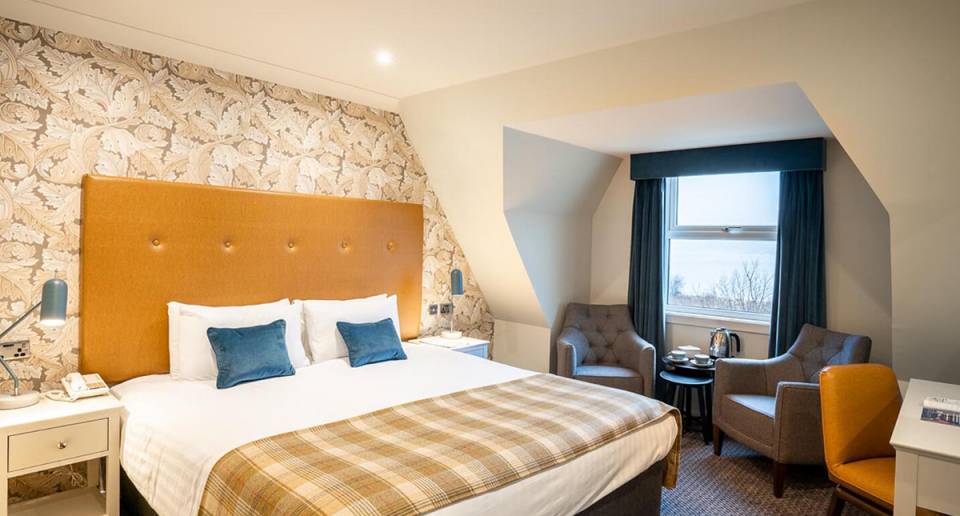 Ballachulish Hotel guest room