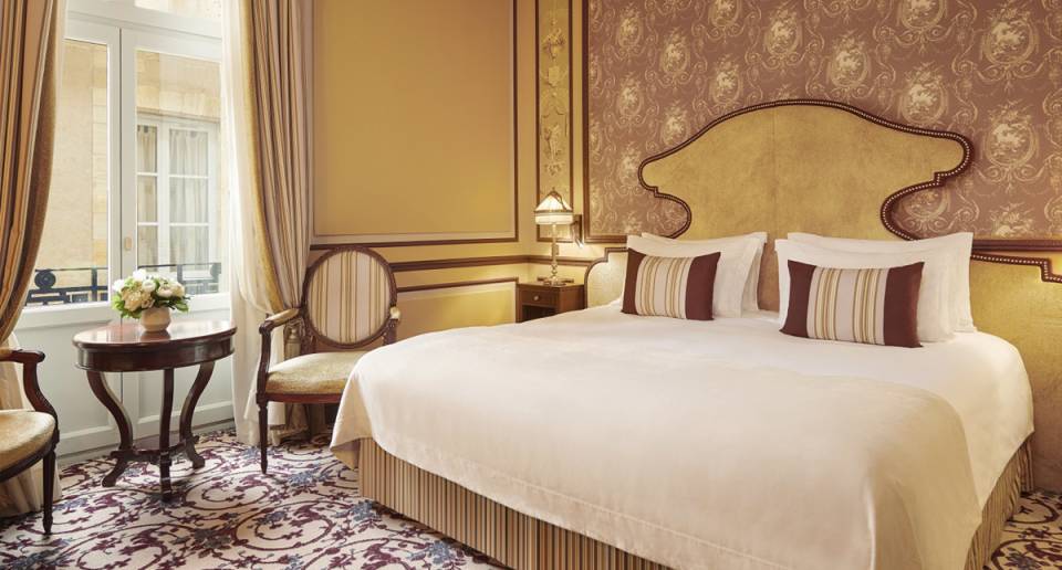 Bordeaux InterContinental guest room