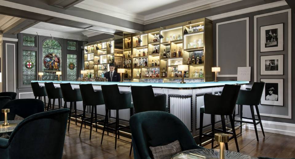 Browns Hotel bar