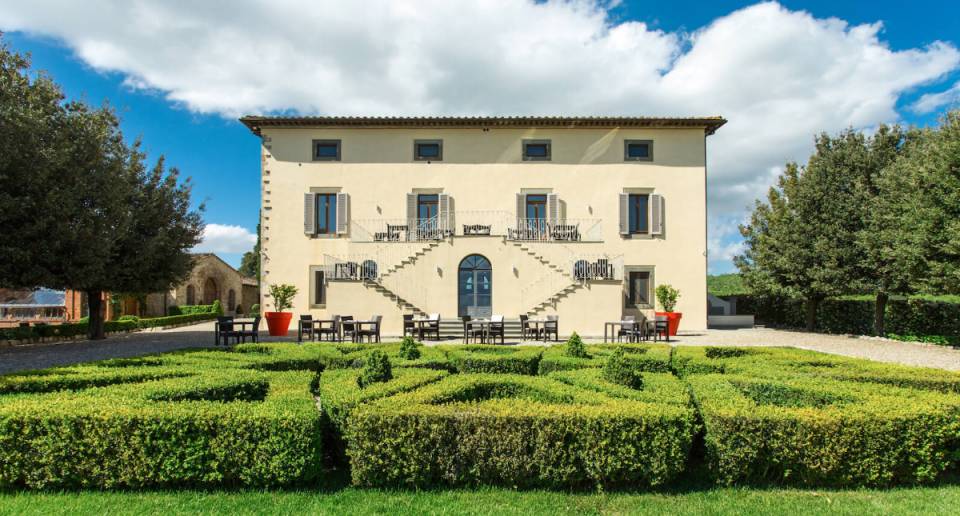 Castello La Leccia full rear view of main building