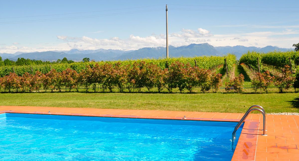 Selva Capuzza outdoor pool and patio