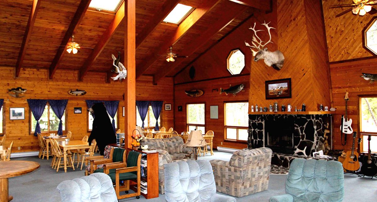 Gangler's North Seal River Lodge main lodge lounge area