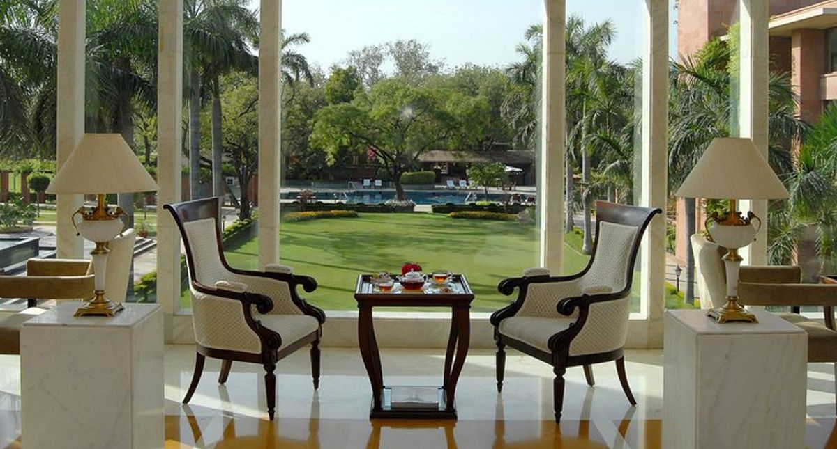 Jaypee Palace lounge seating area