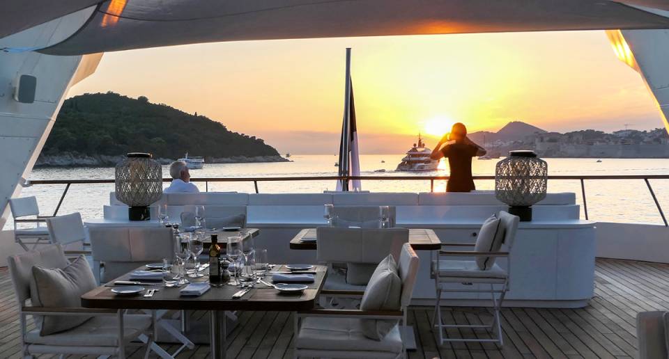 Le Ponant outdoor dining