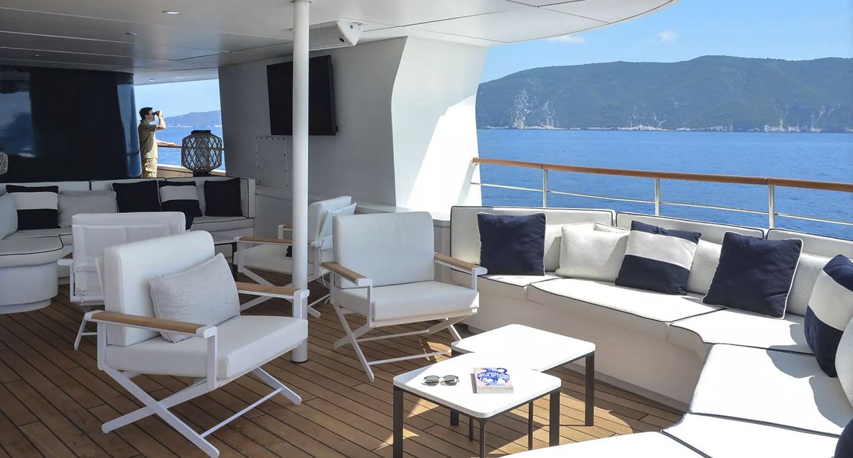 Le Ponant sun deck