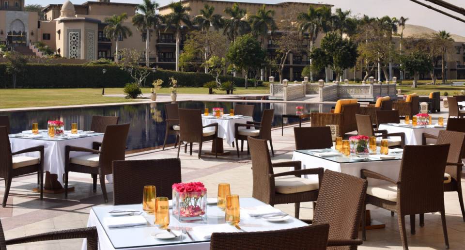 Marriott Mena House al fresco dining area