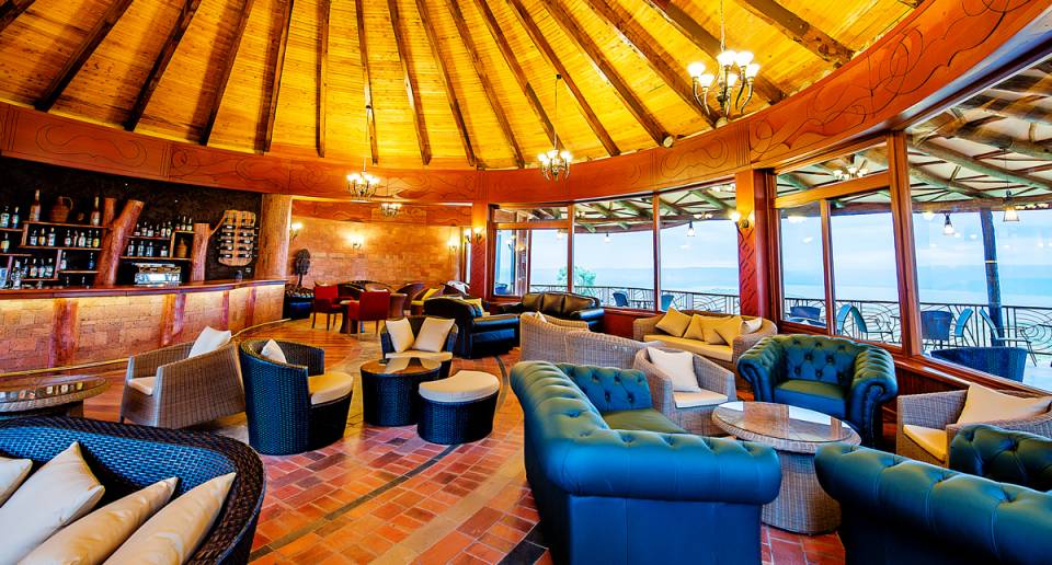 Lake Nakuru Sopa Lodge bar and lounge