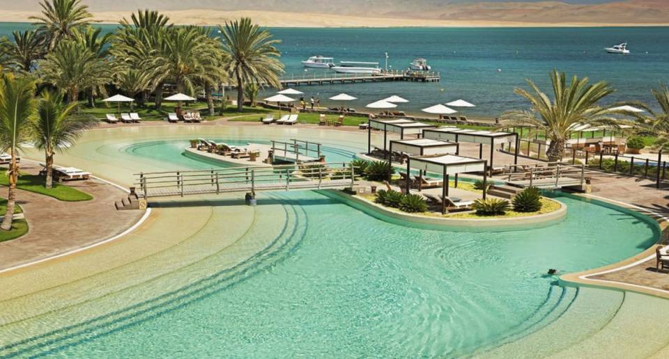 Hacienda Paracas outdoor pool and ocean