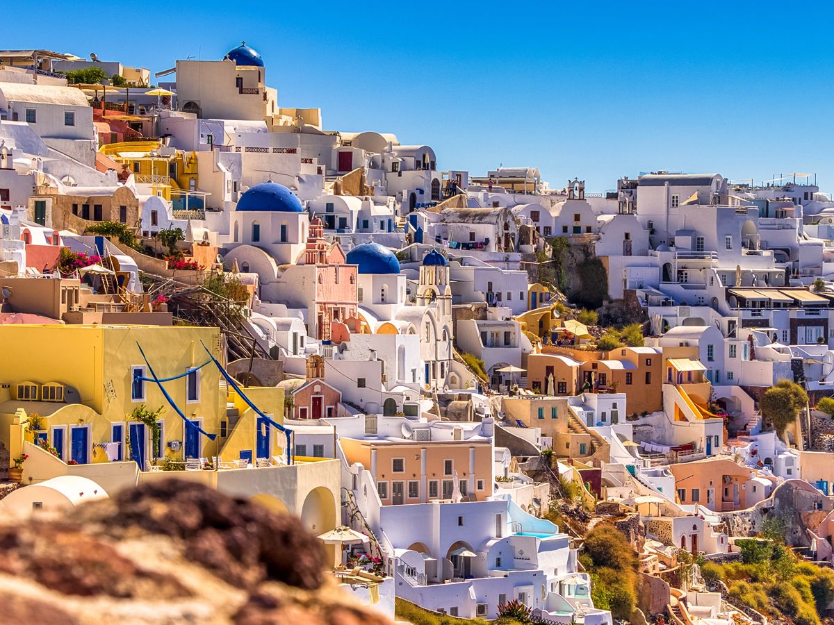 santorini homes on cliff